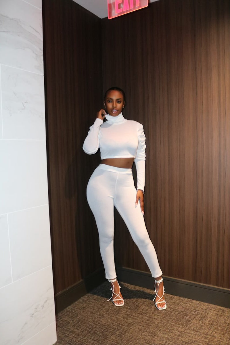 WHITE TWO PIECE CROP SET Apparel & Accessories HAUTE BY TAI´SHEREE   